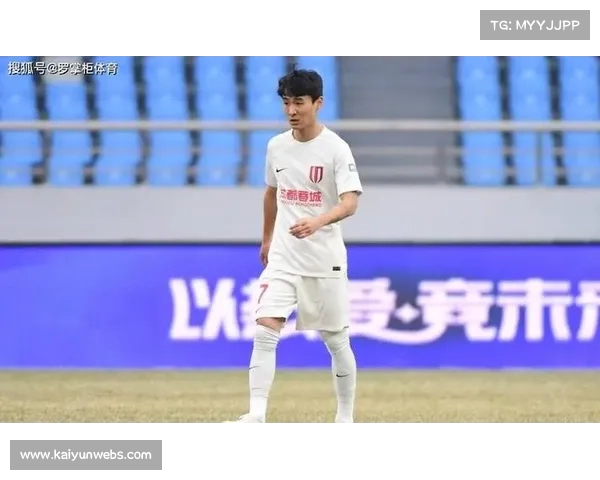 成都蓉城揭幕战控球率82%创纪录 阿洛伊西四后卫体系展现极致掌控力